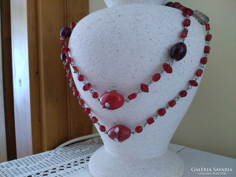 Rubin vörös üveg kristály nyaklánc muránói gyöngyökkel