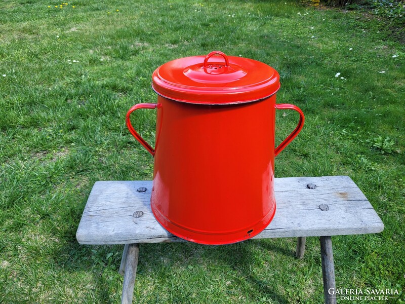 Enameled old 18 l vintage red iron enameled lidded can on greasy can 18 liters