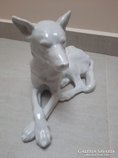 Fehér Herendi porcelán fekvő kutya figura