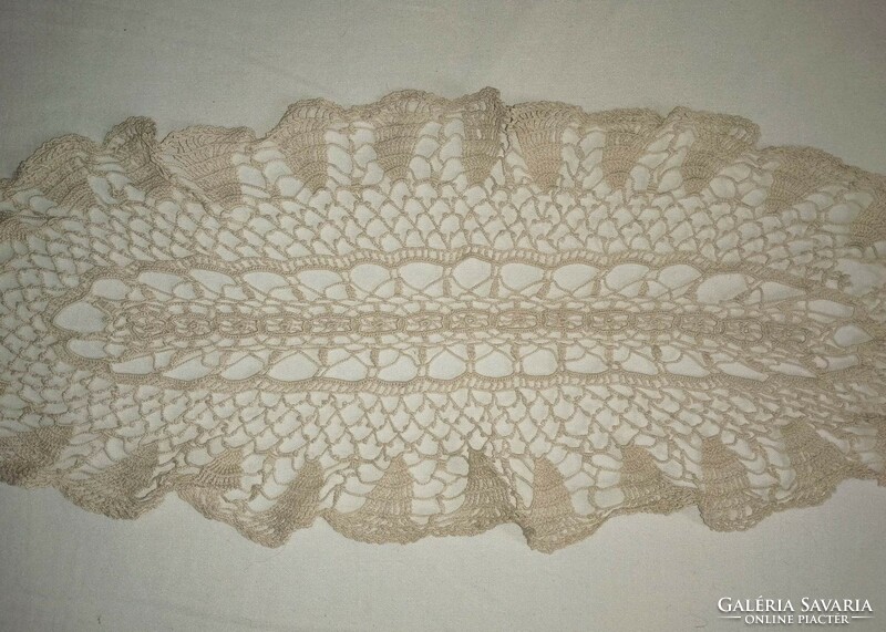 Kézi készítésű bézs csipke terítő .16*45 cm (17)