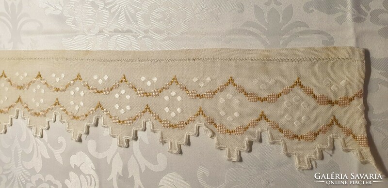 (8) Very old embroidered/tapestry tablecloth 110 cm x 13 cm
