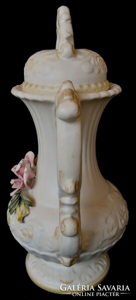 Dt/168 – capodimonte carafe with lid