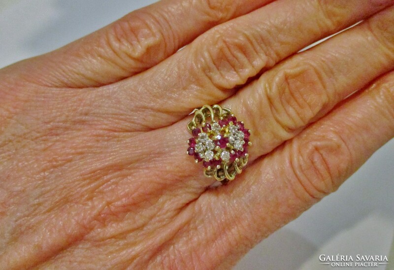 Nagyon szép  régi 14kt arany gyűrű 0,15ct gyémánt és 0,55ct rubin kövekkel