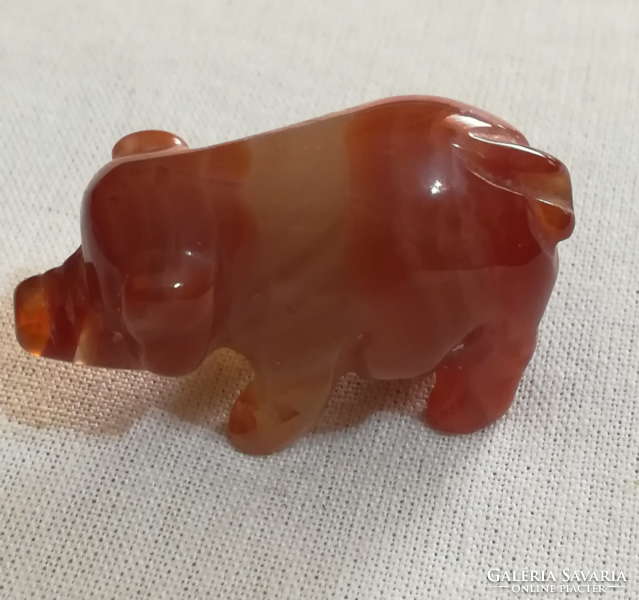 Carved mineral piglet.