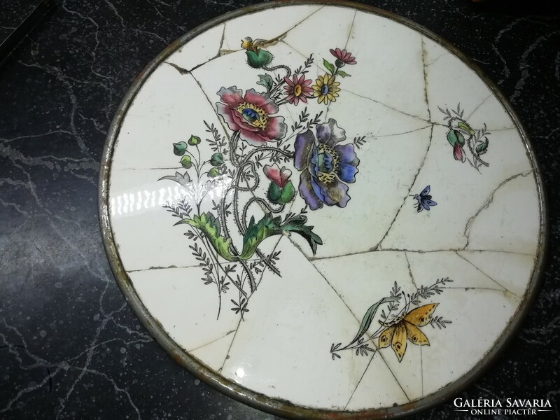 1731 Bowl plate in metal socket is in the condition shown in the pictures