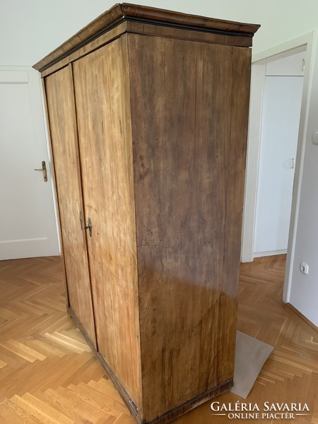 Biedermeier thick veneer two-door wardrobe