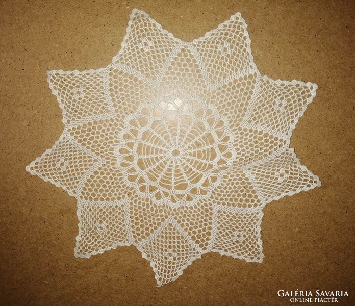 Handmade ecru lace tablecloth dia. 29 Cm (9)