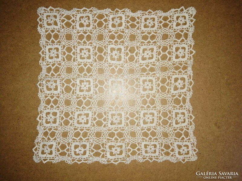 Handmade lace tablecloth 32*32 cm (3)