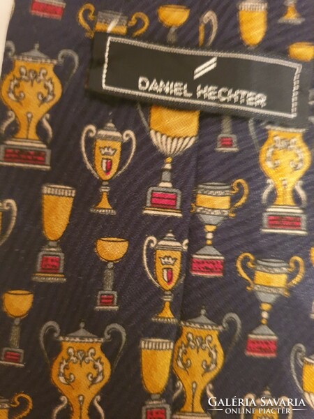 Daniel hechter goblet pattern Italian silk tie