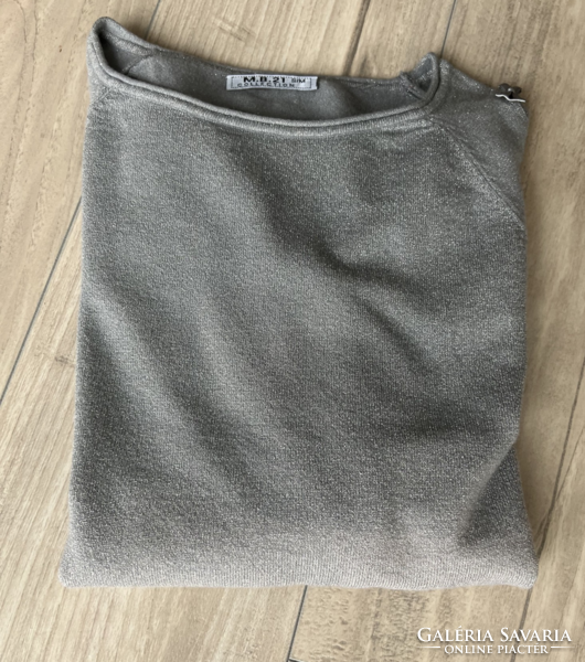 Silver shiny lurex sweater top