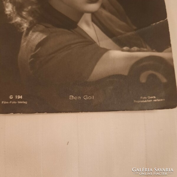 Bea Goll (Goll Beatrix) színésznőről készült fotó