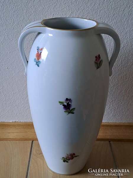 Flawless! A rare vase with handles from Herend