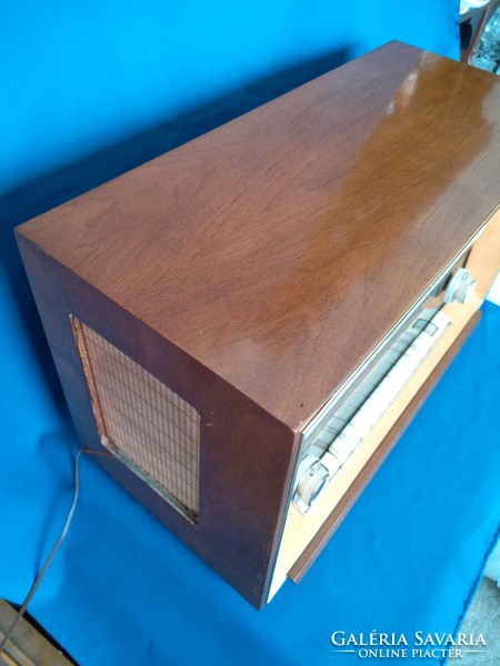 Kapsch mondial 3d tube radio