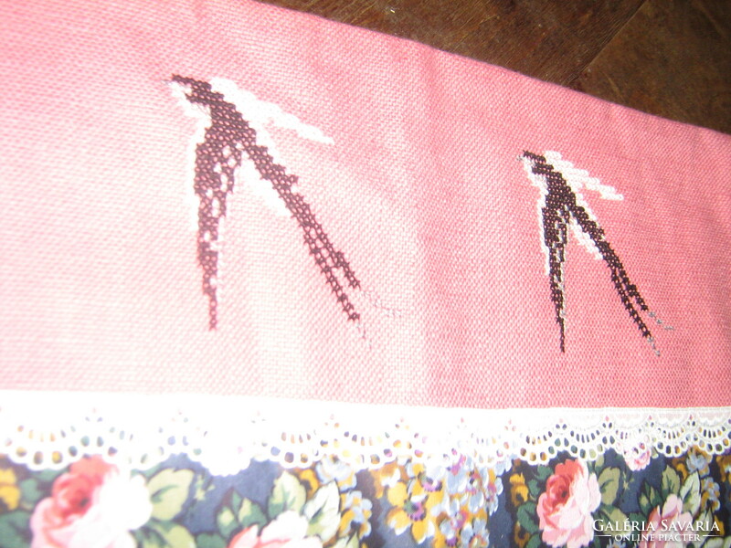 Beautiful vintage pink decorative cushion cover with cross-stitch embroidered swallow insert