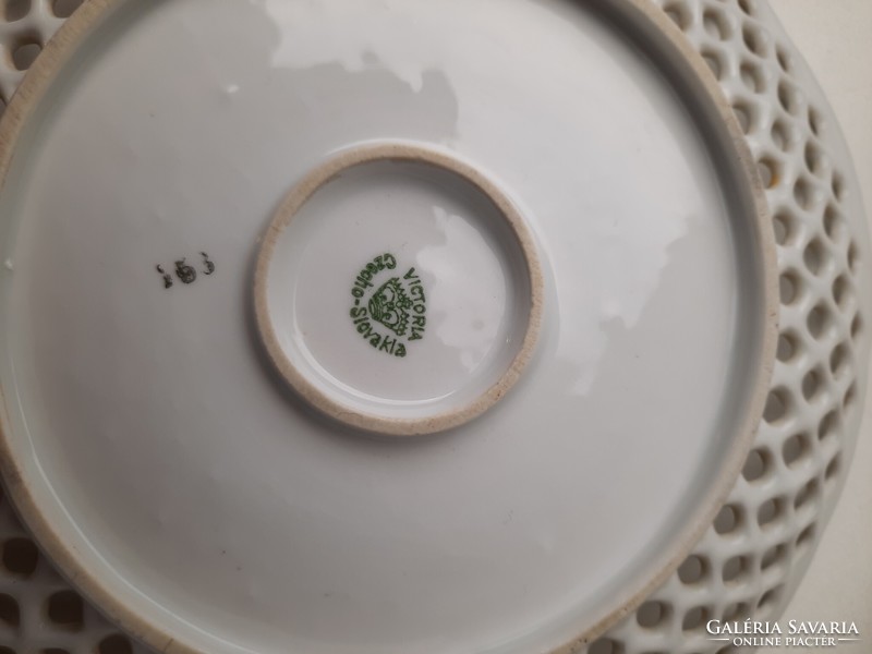 2 db antik áttört szélű virág mintás porcelán süteményes tányér