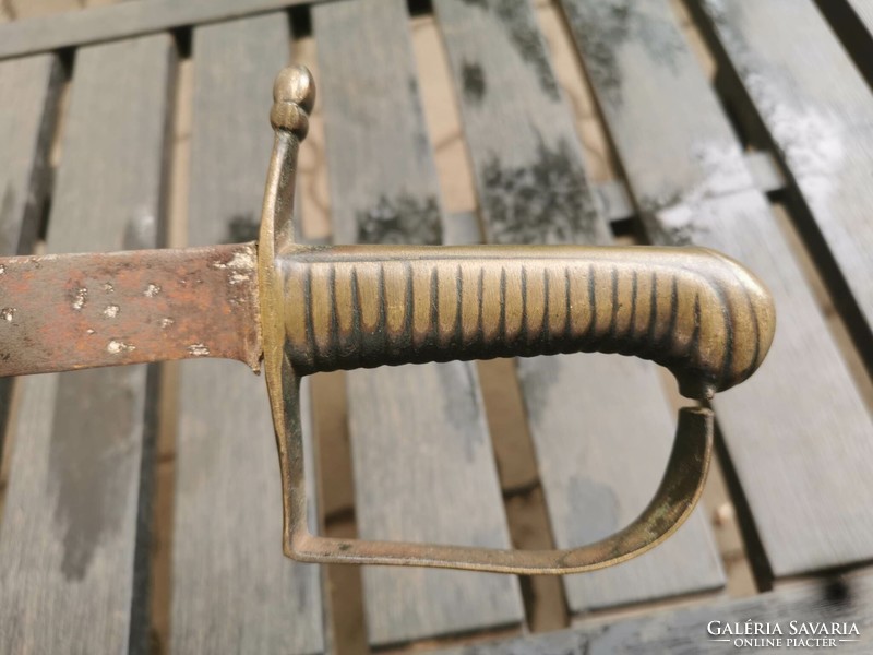 Old artillery sword from the Napóæonian times, with regimental insignia