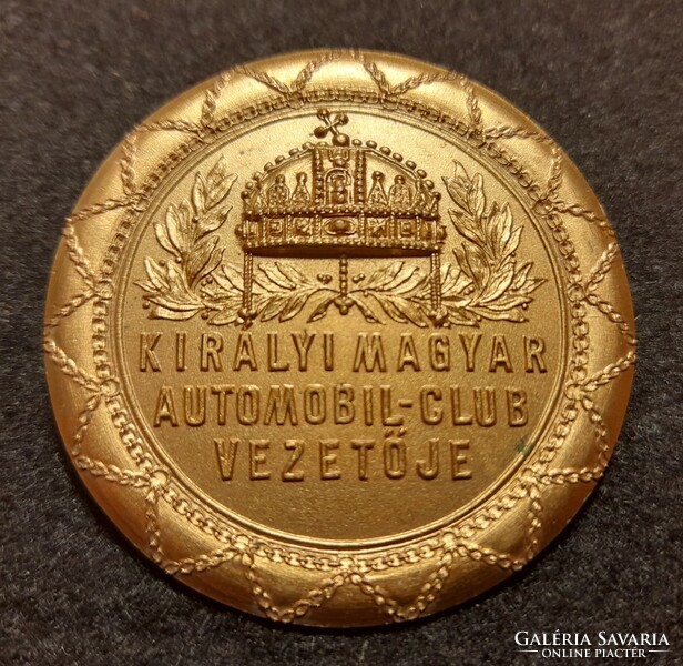 Head of the Royal Hungarian Automobile Club, serial numbered (46mm) gold-plated. There is mail!