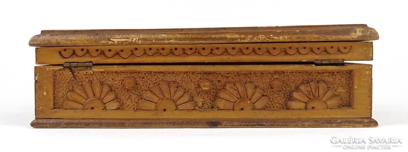 1M634 old carved wooden jewelry box