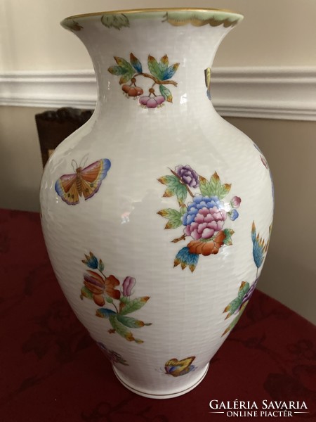 Porcelain vase with Victoria pattern from Herend - 32cm