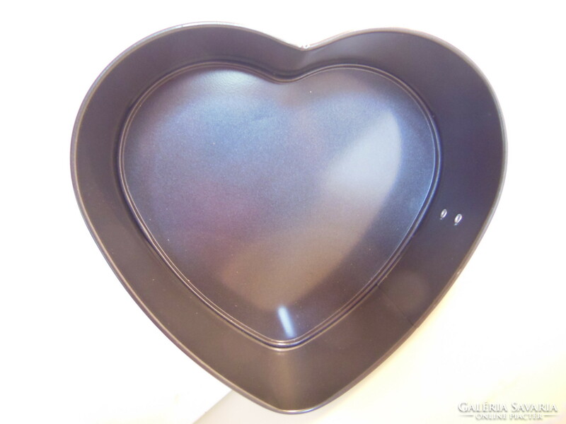Baking tin - heart - new - 22 x 22 x 7.5 cm - German - quality