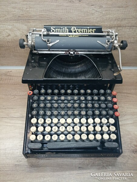 Antique typewriter smith premier 10-a /1908