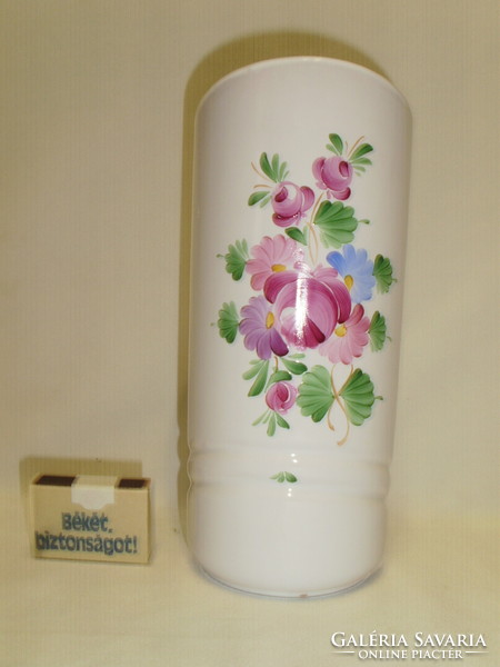 Cylindrical floral ceramic vase