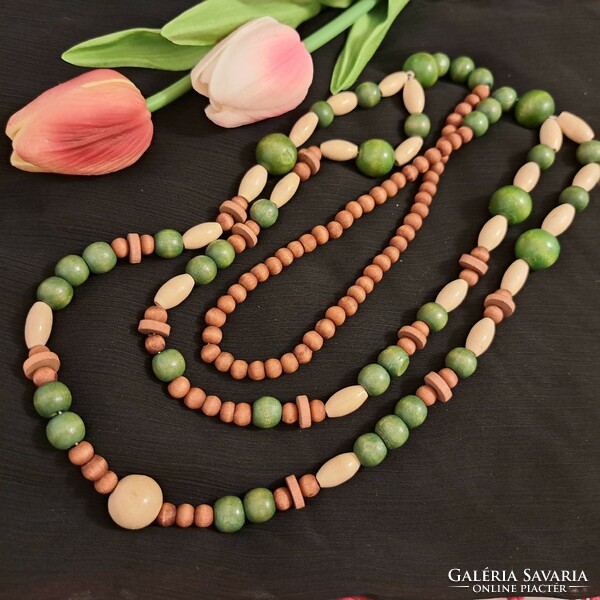 African-style string of wooden beads 68 cm.Es