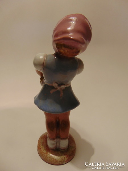 Little girl with a scarf h. Maria Rahmer ceramics