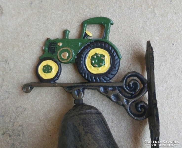 Cast iron tractor john deere tractor ringing pigeon bell, door decoration