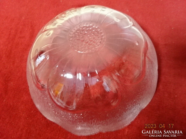 Compote glass bowl with wavy edges, diameter 18.5 cm. Jokai.