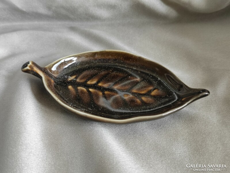 Discreetly shiny tiny brown gold-colored leaf ceramic bowl from the legacy of Inke László and Márta