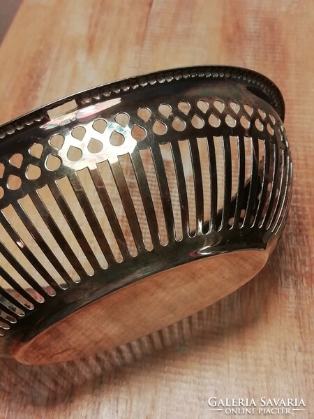 Keltum oval-shaped silver-plated basket, bowl