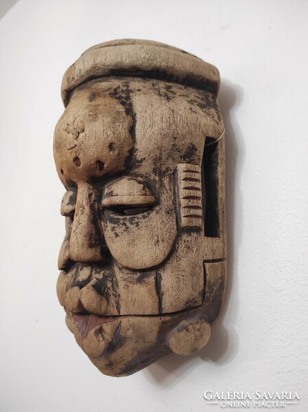 Antique African mask, Bamileke ethnic group, Cameroon, worn, discounted 222, throw away 47 7075
