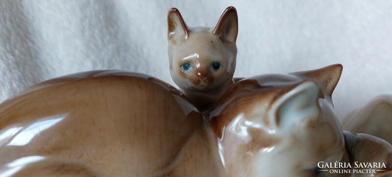 Sale!! Rarity! Zsolnay hand-painted cat family