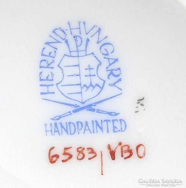 1M808 Viktória mintás Herendi porcelán urna 22 cm
