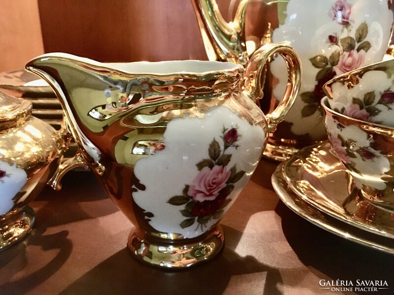 Bavaria 24 darabos, antik,  24 K valódi arannyal diszített porcelánkészlet