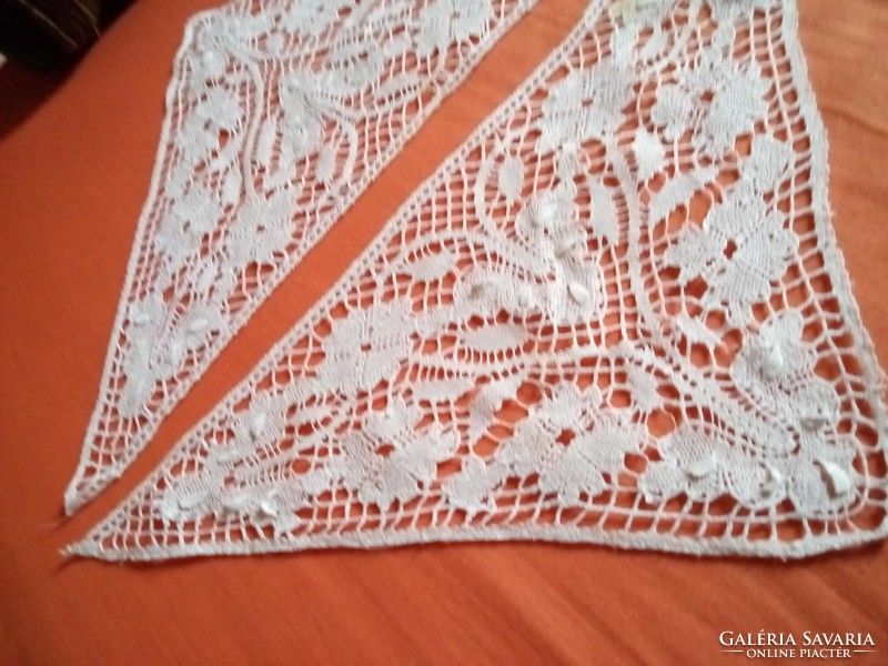 2 pcs of rare lace 43 x 30 cm. XX