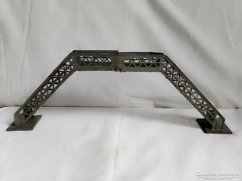 Antique old pedestrian railway overpass for train 0 model railway field table additional board game