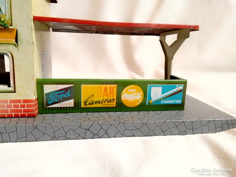 Old hwn 0 station railway station building waiting railway train model record game field table accessory