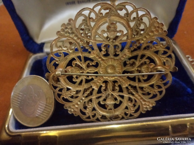 Antique goldsmith's brooch