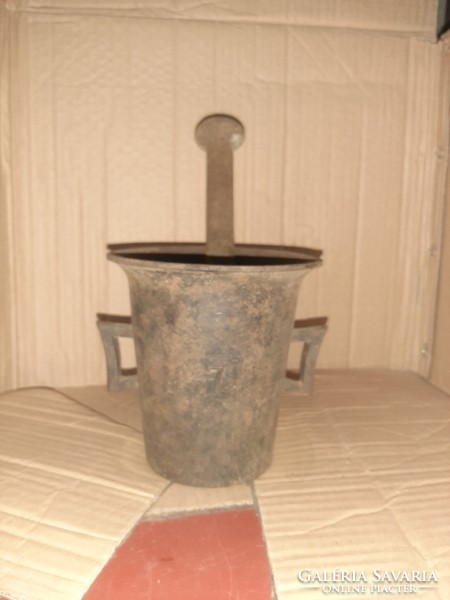 Cast iron mortar