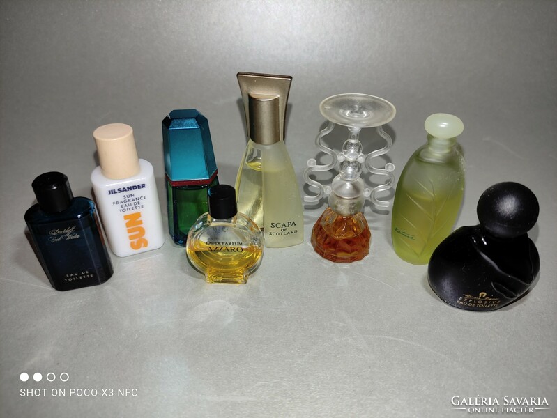 Vintage mini parfüm nyolc darab együtt különleges illatok gyűjteménye a nyárra