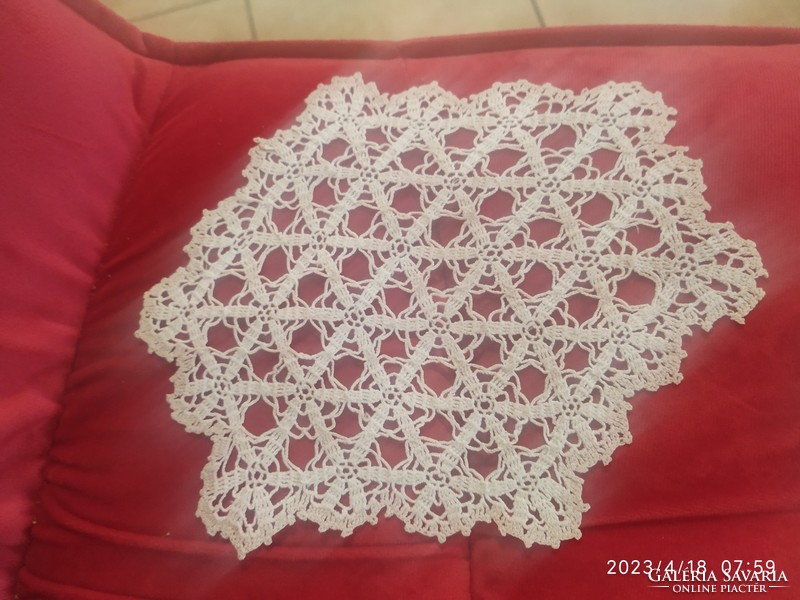 Hand-crocheted lace tablecloth made of thin yarn, 5 pieces for sale!