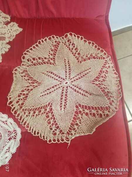 Hand-crocheted lace tablecloth made of thin yarn, 5 pieces for sale! Not white, ecru