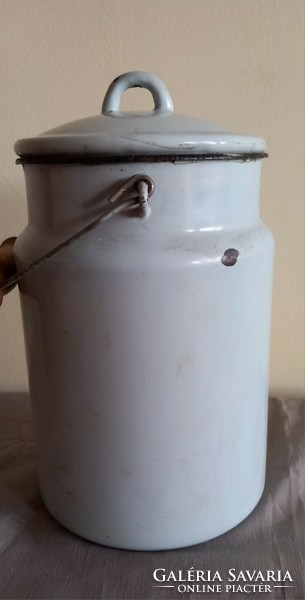 Enamelled milk jug negotiable