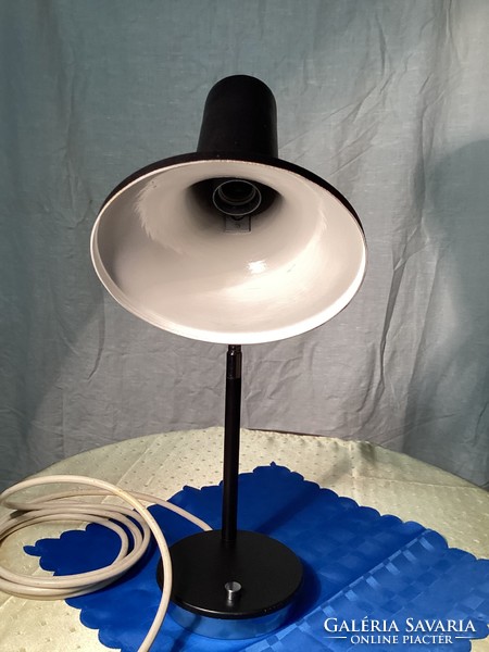 Matt black retro deer table lamp.