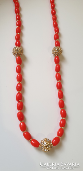 Special color red glass necklace