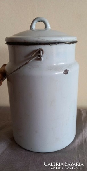 Enamelled milk jug negotiable