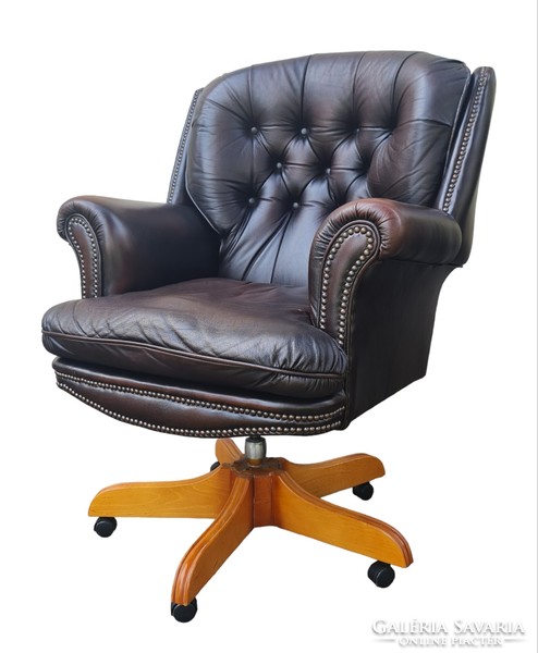 A666 original English chesterfield president leather swivel chair