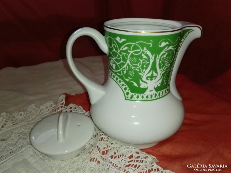 Höllóháza porcelain pourer, jug.